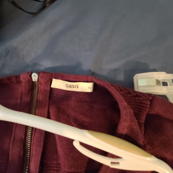 Oasis top with skirt bottom - Picture 2 of 3